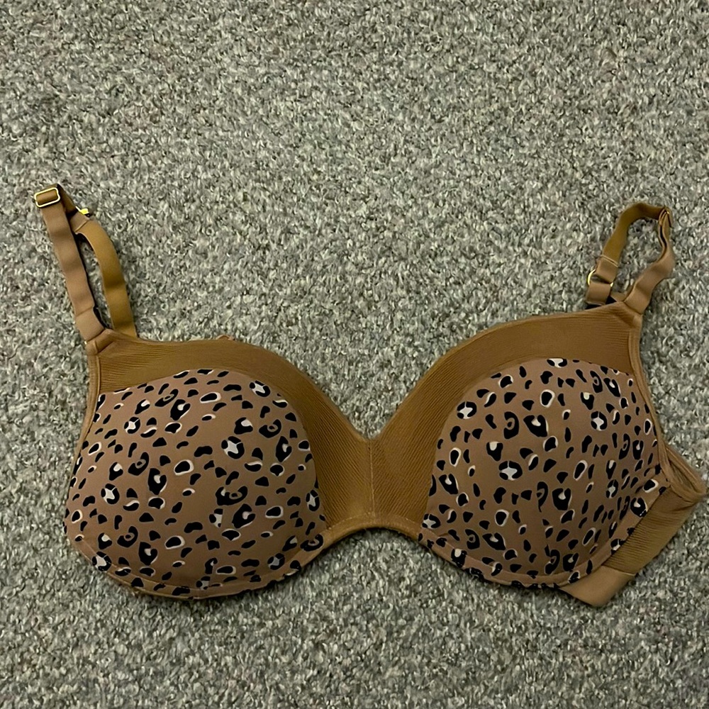 Lively 36DD leopard bra